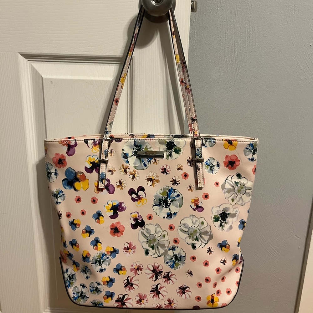 Like new Nine West purse